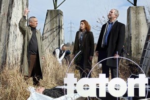 2012 „TATORT - Zwischen den Fronten"

Regie: Harald Sicheritz
ORF, E&A Film | 88min